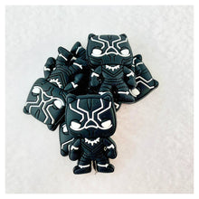 Load image into Gallery viewer, Set of 2 - PVC Rresin - Black Panther - Full Body - Marvel