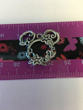 Load image into Gallery viewer, Set of 10 - Mouse Head Flower Charms