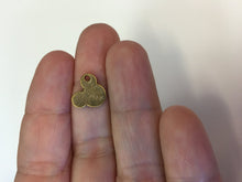 Load image into Gallery viewer, Set of 10 - Mouse Head Charms - Gold Tone