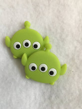 Load image into Gallery viewer, Set of 2 - PVC Resin - Toy Story - Alien - LGM v1