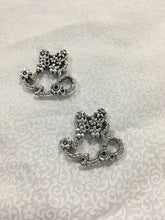 Load image into Gallery viewer, Set of 10 - Girl Mouse Head Flower Charms
