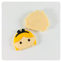 Load image into Gallery viewer, Set of 2 - PVC Resin - Alice - Wonderland
