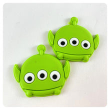 Load image into Gallery viewer, Set of 2 - PVC Resin - Toy Story - Alien - LGM v2