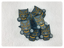 Load image into Gallery viewer, Set of 2 - PVC Resin - Black Panther - Wakanda - Avengers