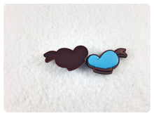 Load image into Gallery viewer, Set of 2 - PVC Resin - Donald Duck - Blue Hat