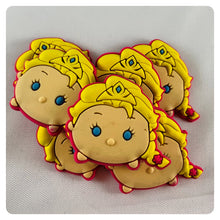 Load image into Gallery viewer, Set of 2 - PVC Resin - Elsa - Frozen - Queen