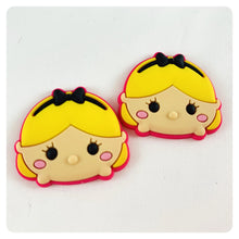 Load image into Gallery viewer, Set of 2 - PVC Resin - Alice - Wonderland