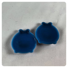 Load image into Gallery viewer, Set of 2 - PVC Resin - Daisy Duck