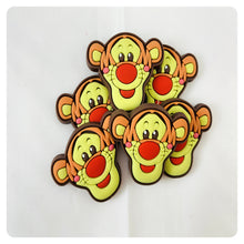 Load image into Gallery viewer, Set of 2 - PVC Resin - Tigger - Pooh