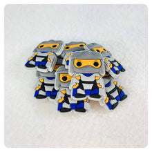 Load image into Gallery viewer, Set of 2 - PVC Resin - TMNT - Shredder