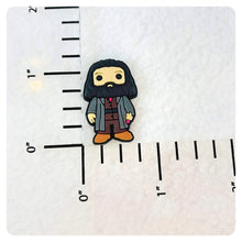 Load image into Gallery viewer, Set of 2 - PVC Resin - HP - Hagrid - Giant