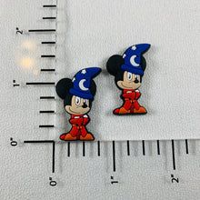Load image into Gallery viewer, Set of 2 - PVC Resin - Mr. Mouse - Sorcerer