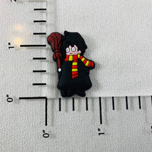Load image into Gallery viewer, Set of 2 - PVC Resin - HP - Wizard Boy with Scarf