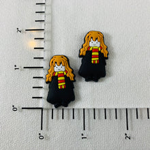 Load image into Gallery viewer, Set of 2 - PVC Resin - HP - Muggle Girl - Hermione