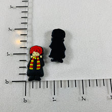 Load image into Gallery viewer, Set of 2 - PVC Resin - HP - Wizard Boy - Ron