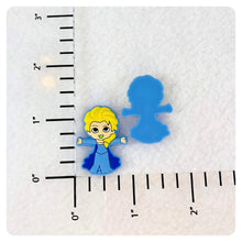 Load image into Gallery viewer, Set of 2 - PVC Resin - Elsa - Frozen - Queen