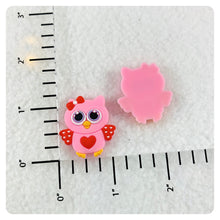 Load image into Gallery viewer, Set of 2 - PVC Resin - Owl - Valentine