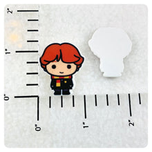 Load image into Gallery viewer, Set of 2 - Planar Resin - HP - Wizard Boy - Ron