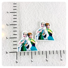 Load image into Gallery viewer, Set of 2 - Planar Resin - Anna and Elsa with Olaf v1