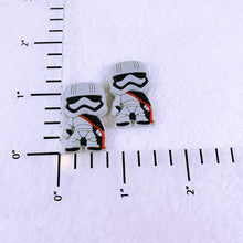 Load image into Gallery viewer, Set of 2 - PVC Resin - SW - Captain Phasma