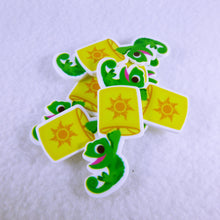 Load image into Gallery viewer, Set of 2 - Planar Resin - Pascal - Lizard - Rapunzel