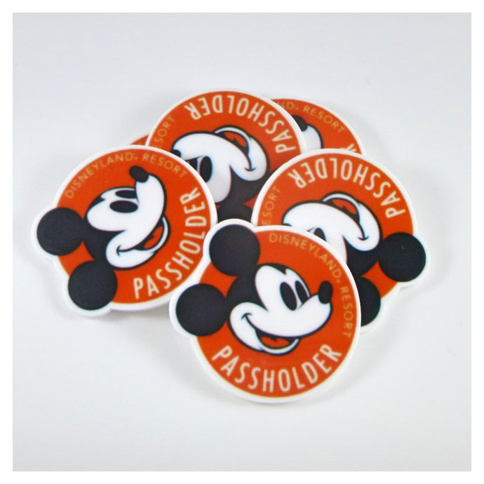 Set of 2 - Planar Resin - Disneyland Passholder