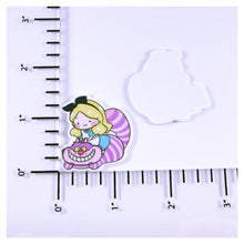 Load image into Gallery viewer, Set of 2 - Planar Resin - Alice with Cheshire Cat
