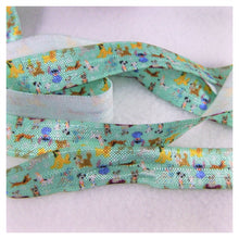 Load image into Gallery viewer, FOE by the Yard - 5/8&quot; - Disney Dogs on light green
