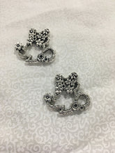 Load image into Gallery viewer, Set of 10 - Girl Mouse Head Flower Charms
