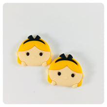 Load image into Gallery viewer, Set of 2 - PVC Resin - Alice - Wonderland
