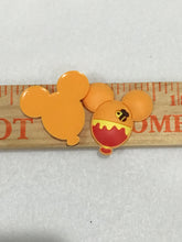 Load image into Gallery viewer, Set of 2 - PVC Resin - Winnie the Pooh - Balloon
