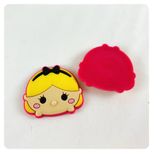 Load image into Gallery viewer, Set of 2 - PVC Resin - Alice - Wonderland
