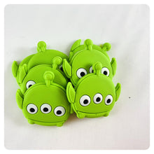 Load image into Gallery viewer, Set of 2 - PVC Resin - Toy Story - Alien - LGM v2
