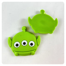 Load image into Gallery viewer, Set of 2 - PVC Resin - Toy Story - Alien - LGM v2
