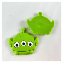 Load image into Gallery viewer, Set of 2 - PVC Resin - Toy Story - Alien - LGM v2
