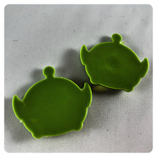Load image into Gallery viewer, Set of 2 - PVC Resin - Toy Story - Alien - LGM v2
