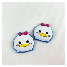 Load image into Gallery viewer, Set of 2 - PVC Resin - Daisy Duck
