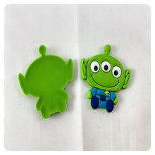 Load image into Gallery viewer, Set of 2 - PVC Resin - Toy Story - Alien - LGM
