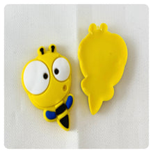 Load image into Gallery viewer, Set of 2 - PVC Resin - Bumble Bee
