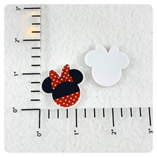 Load image into Gallery viewer, Set of 2 - Planar Resin - Mrs. Mouse
