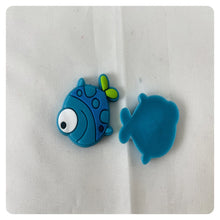 Load image into Gallery viewer, Set of 2 - PVC Resin - Blue Fish
