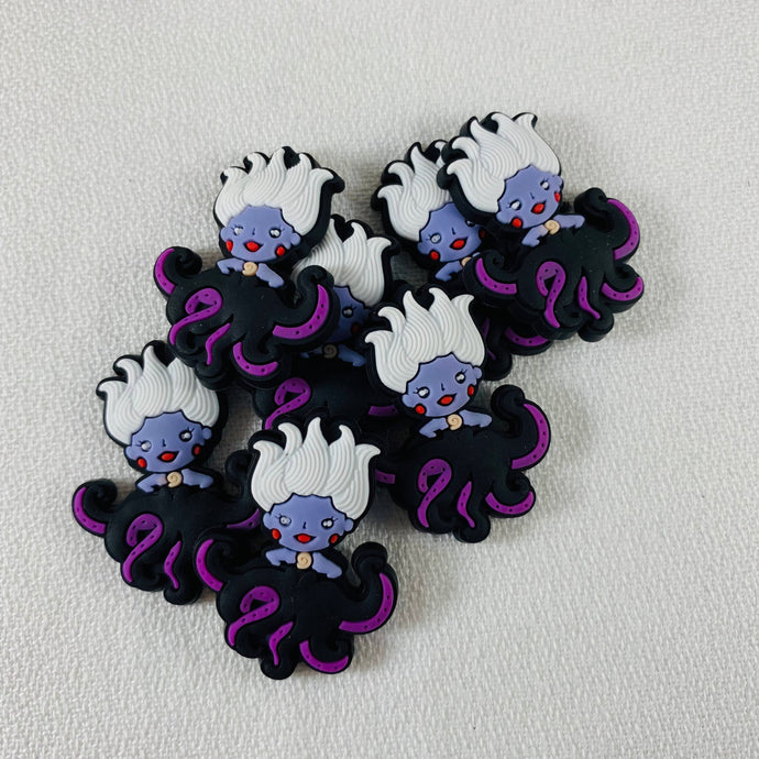 Set of 2 - PVC Resin - Ursula - Sea Witch - Villain