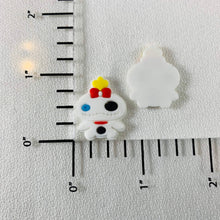 Load image into Gallery viewer, Set of 2 - PVC Resin - Scrump - Stitch - white
