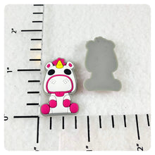 Load image into Gallery viewer, Set of 2 - PVC Resin - Unicorn
