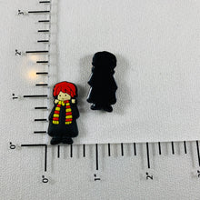 Load image into Gallery viewer, Set of 2 - PVC Resin - HP - Wizard Boy - Ron
