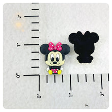 Load image into Gallery viewer, Set of 2 - PVC Resin - Mrs. Mouse
