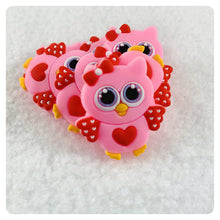 Load image into Gallery viewer, Set of 2 - PVC Resin - Owl - Valentine
