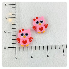 Load image into Gallery viewer, Set of 2 - PVC Resin - Owl - Valentine
