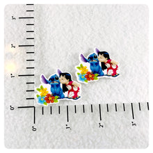 Load image into Gallery viewer, Set of 2 - Planar Resin - Lilo and Stitch - Flowers
