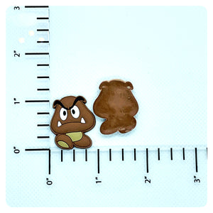 Set of 2 - PVC Resin - Goomba - Mario - Mushroom